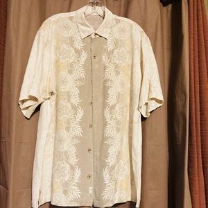 Men’s Tommy Bahama short sleeve shirt